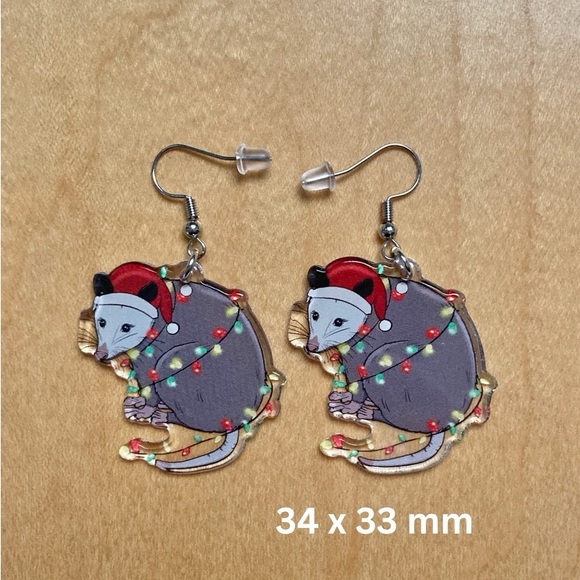 Opossum Earrings Christmas Lights Santa Hat Handmade Possum Gray New - Picture 4 of 4